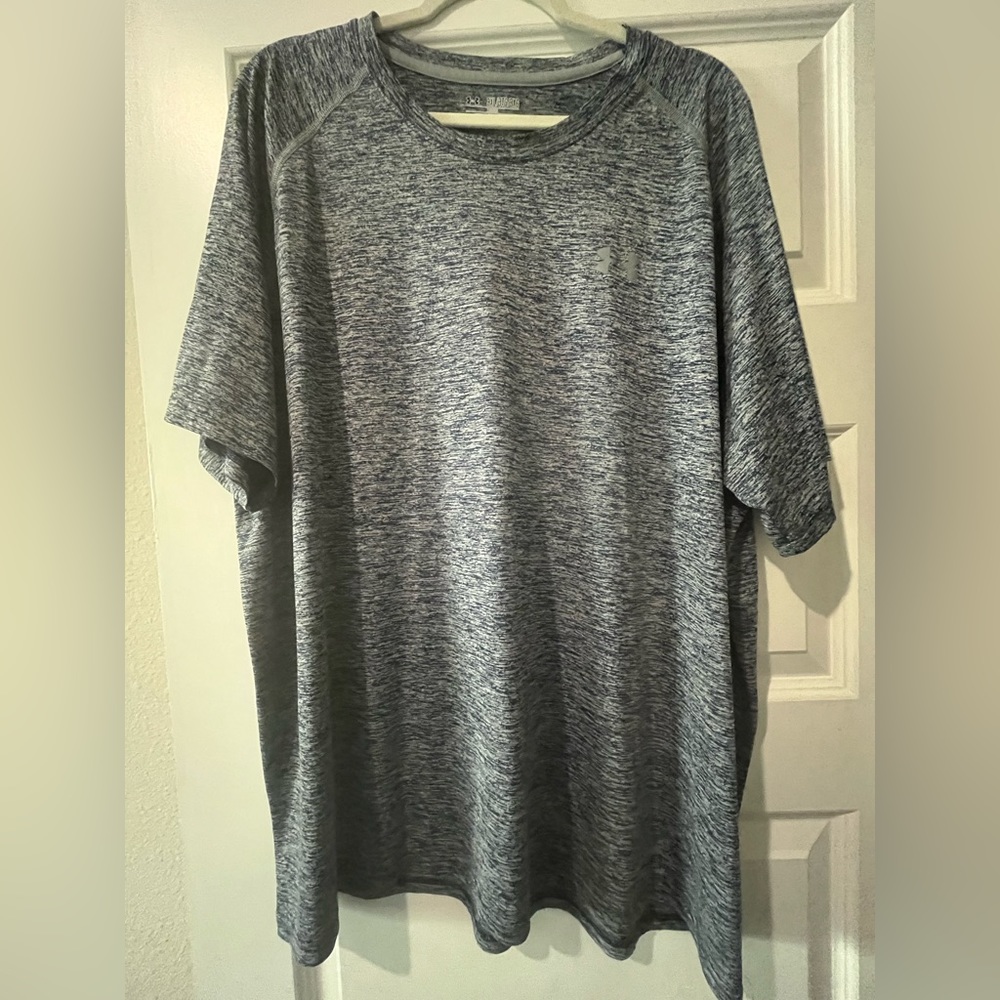 ✨SALE✨ Under Armour Dri-Fit Heathered Navy Shirt